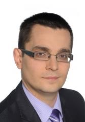 Ponadto zajmuje się postępowaniami z zakresu prawa handlowego, prawa budowlanego (w tym umów FIDIC), a także arbitrażem handlowym i inwestycyjnym.