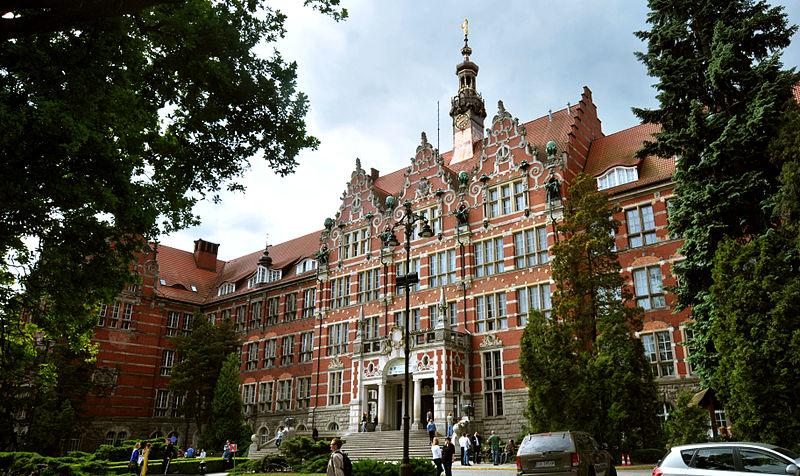 PROGRAMY BADAWCZE W OBSZARZE MATERIAŁÓW I TECHNOLOGII DROGOWYCH REALIZOWANE W