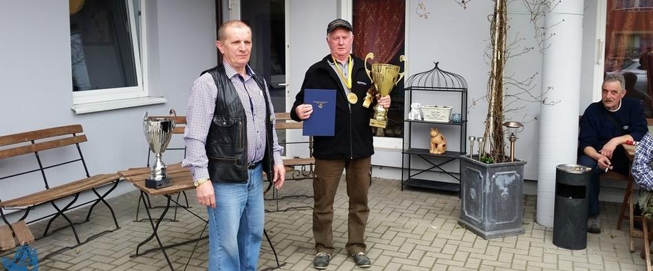 Puchar Grauvell a GPx Polski w wędkarstwie morskim plażowym, kadra narodowa (fot. Grauvell Polska) MORSKIE MISTRZOSTWA OKRĘGU W POŁOWACH Z KUTRA 1. Mistrz Okręgu Piotr Pietrzyk Klub Konger Poznań 2.