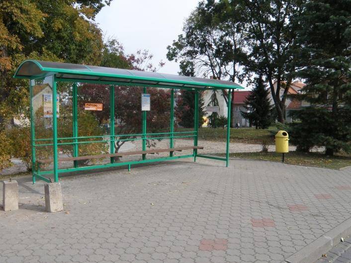 6. Modernizacja świetlicy wiejskiej w Kurowie Braniewskim Zadanie polegało na remoncie podłogi świetlicy w Kurowie Braniewskim.