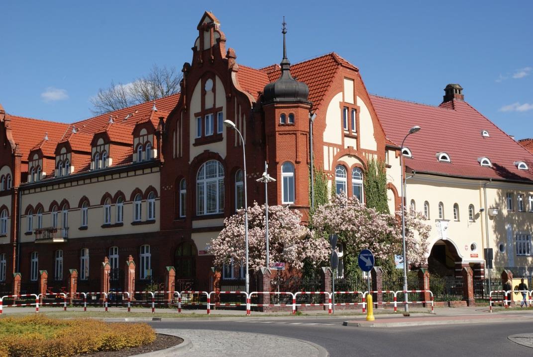 1.1. Kultura, oświata, sport Gmina oferuje swoim mieszkańcom kompleksową bazę edukacyjną.