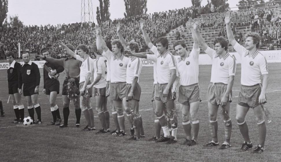 Marka Widzew Łódź Widzew Łódź to wielka piłkarska marka. To wspaniałe zwycięstwa nad Juventusem Turyn i Liverpoolem. To wyeliminowanie z pucharów sławnego Manchesteru United.