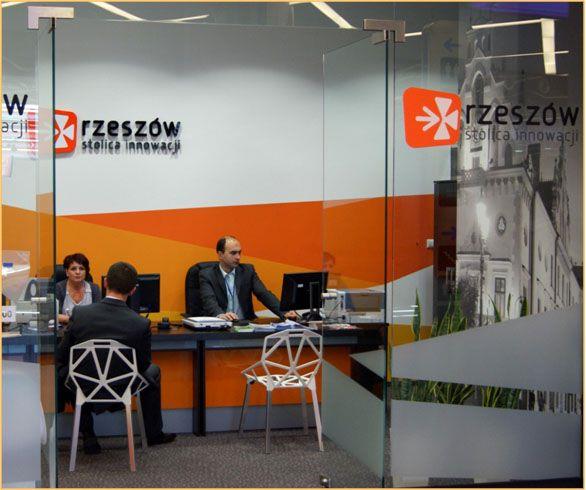 STATYSTYKI POM Mieszkańcy coraz częściej wolą dokonać wszelkich formalności związanych np.