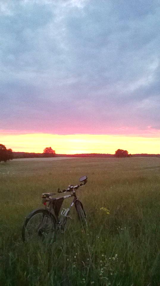 der Sonnenuntergang in Dzierżążno Wielkie sunset in Dzierżążno Wielkie zachód słońca w Dzierżążnie