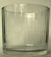 3. Analiza przepływu ciepła między szklanką a kostką lodu 3.1. Analizowany obiekt Obiektem analizy jest szklanka po pojemniku od Nutelli (rys.