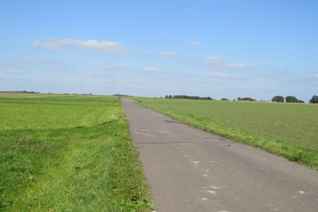 8 Lokalizacja: droga zaczyna się od drogi Pawonków-Lisowice (DK 46), dojazd do wsi Draliny, ul. Wiejska/Graniczna.