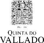 ZAKWATEROWANIE QUINTA DO VALLADO Quinta Do Vallado to designerski hotel położony w malowniczej winnicy w posiadłości założonej w 1716 roku, nad brzegiem rzeki Corgo.