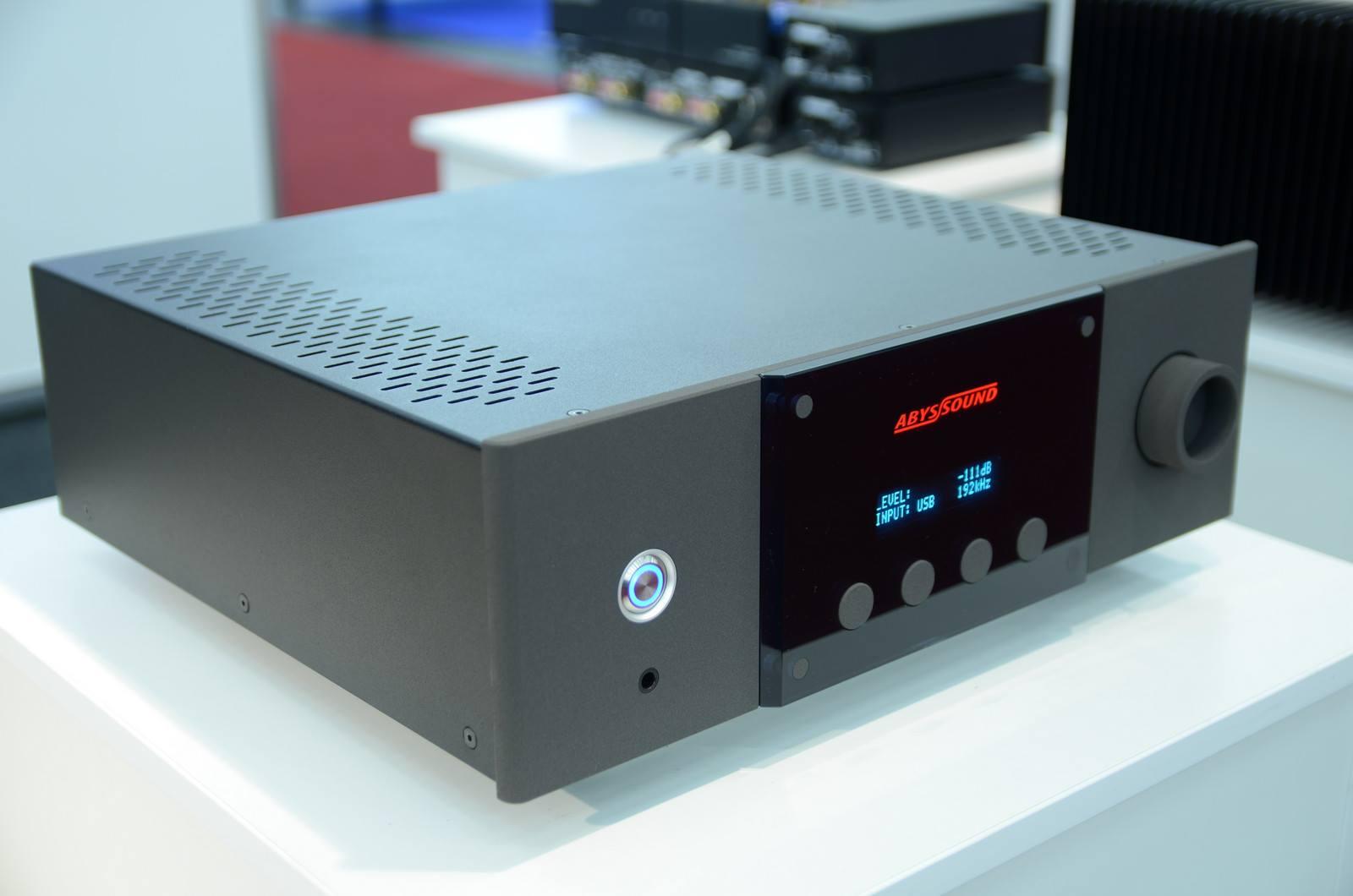 ASA-1600 WZMACNIACZ