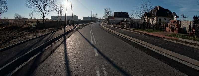 Transport i łączność (dział 600) Ogółem wydatki 2.566.988,05 zł, tj. 96,4% planu rocznego, w tym bieżące 600.939.93 zł; majątkowe 1.966.