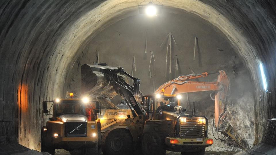 Drążenie w słabym materiale skalnym (głównie flisz łupki)