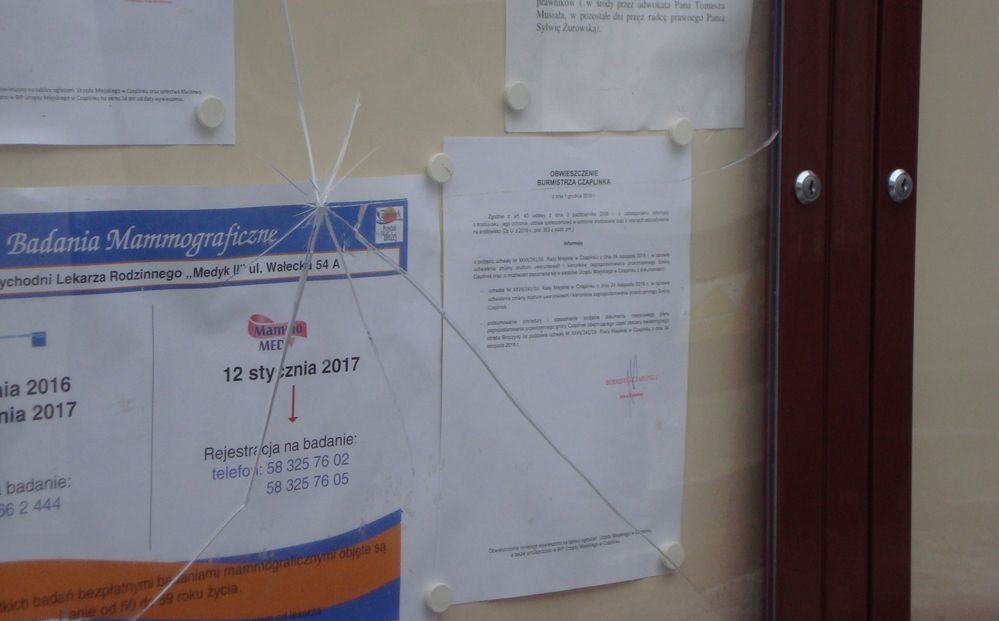 STRAŻ MIEJSKA, GOSPODARKA ODPADAMI BIULETYN INFORMACYJNY styczeń 2017 KOLEJNE ZNISZCZENIA PRZEZ WANDALI 2 stycznia br.