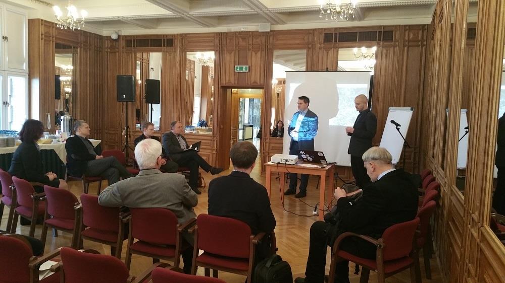 6-7 listopada 2015 prezentacja projektu Fabryki Pełnej Życia i pierwsza dyskusja o projekcie z przedstawicielami Dąbrowskiego Forum Organizacji Pozarządowych 1 grudnia 2015 spotkanie branżowe z