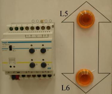 121 4. przycisk P4 wciśnięcie powoduje zgaśnięcie lampek L1 i L2 oraz powoduje jazdę rolety w górę (zapala się lampka L5). Rys. 8. Wejście binarne TS304 wraz z przyciskami. Rys. 9.