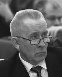 POSZLIŚMY WŁASNĄ DROGĄ Z ANDRZEJEM CZUMĄ ROZMAWIA WOJCIECH MUSZYŃSKI W.M. Trzydzieści lat temu, w marcu 1977 r., należał pan do grona członków- -założycieli Ruchu Obrony Praw Człowieka i Obywatela.