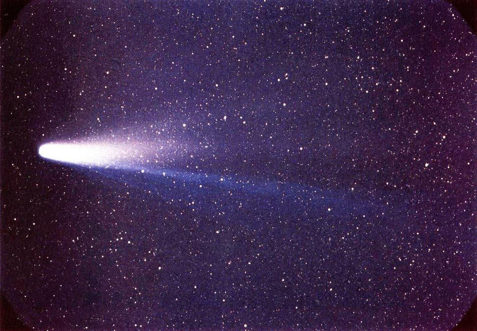 Kometa Halleya w roku 1986 Najbardziej znana kometa zbliżająca się do Słońca co 76 lat.