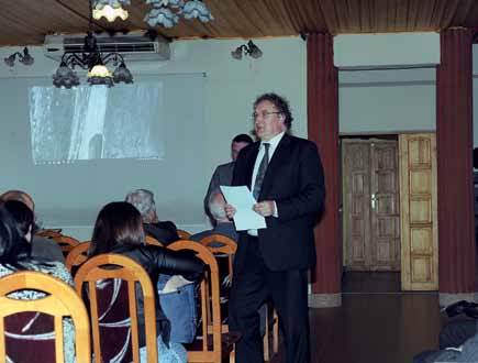 Biuletyn AGH nr 101 Studenci Seminarium z okazji Dnia Hutnika 2016 z udziałem stypendystów Centrum AGH UNESCO fot. J.