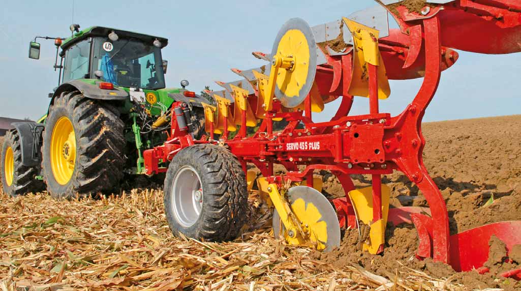 SERVO Koła kopiujące 25 35 35 S 45 45 S Ciężar Podwójne koło kopiujàce blaszane 505 x 185 mm 88 kg Podwójne koło kopiujàce ogumione 579 x 264 mm 90 kg Podwójne koło kopiujàce ogumione 579 x 264 mm,