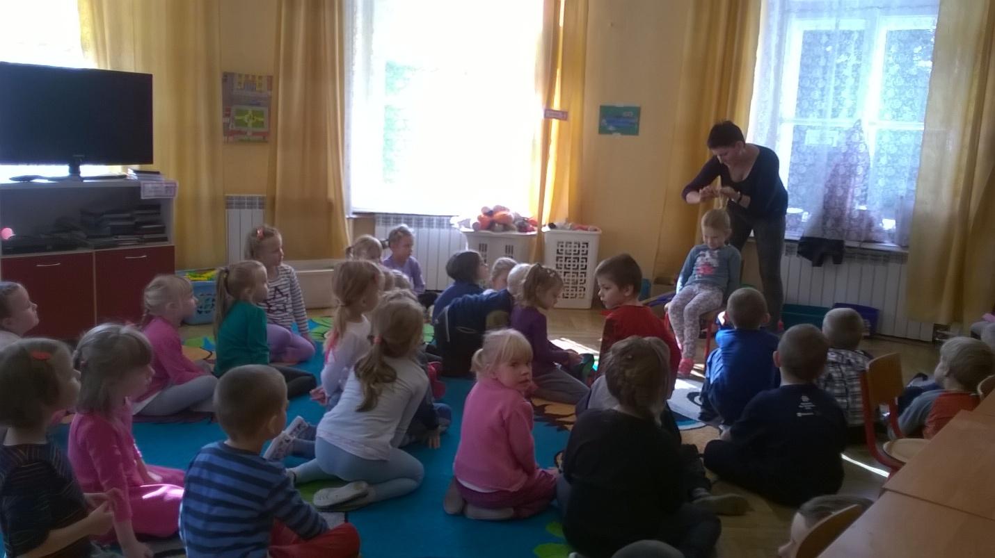 W ramach doradztwa edukacyjno-zawodowego odwiedzali nas różni wspaniali goście. Każda z zaproszonych osób opowiadała nam o swoim niezwykłym zawodzie.