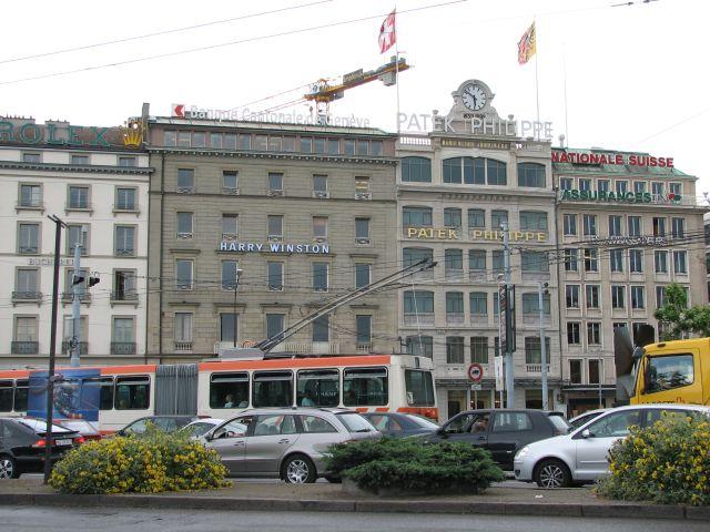 Przejazd do CERN. Obiad. Zwiedzanie wystawy MICROCOSM, GLOBE Powrót do hotelu. Zajęcia w grupach.