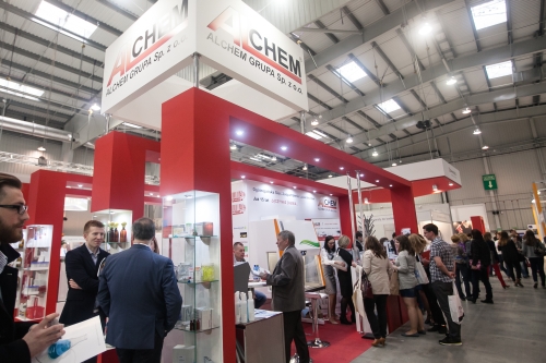 komory technologicznie opartej na rozwiązaniach, które powoli są wypierane z ofert czołowych producentów.