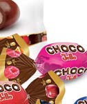NOWOŚCI NEW NOWOŚCI NEW NOWOŚCI NEW NOWOŚCI NEW Gęste owocowe nadzienie zatopione w prawdziwej mlecznej czekoladzie. Rich fruit filling in real milk chocolate.