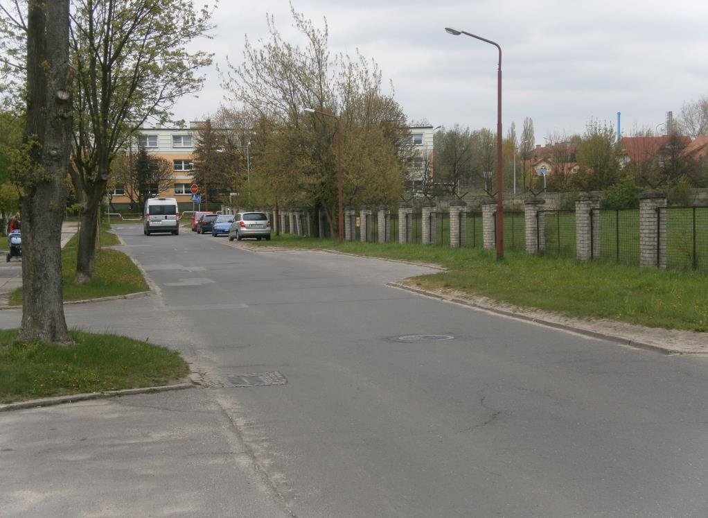 Odc 5. siatka h=150cm rozpięta pomiędzy słupkami stalowymi (#70) dł odcinka ok 31,25m Odc 6.