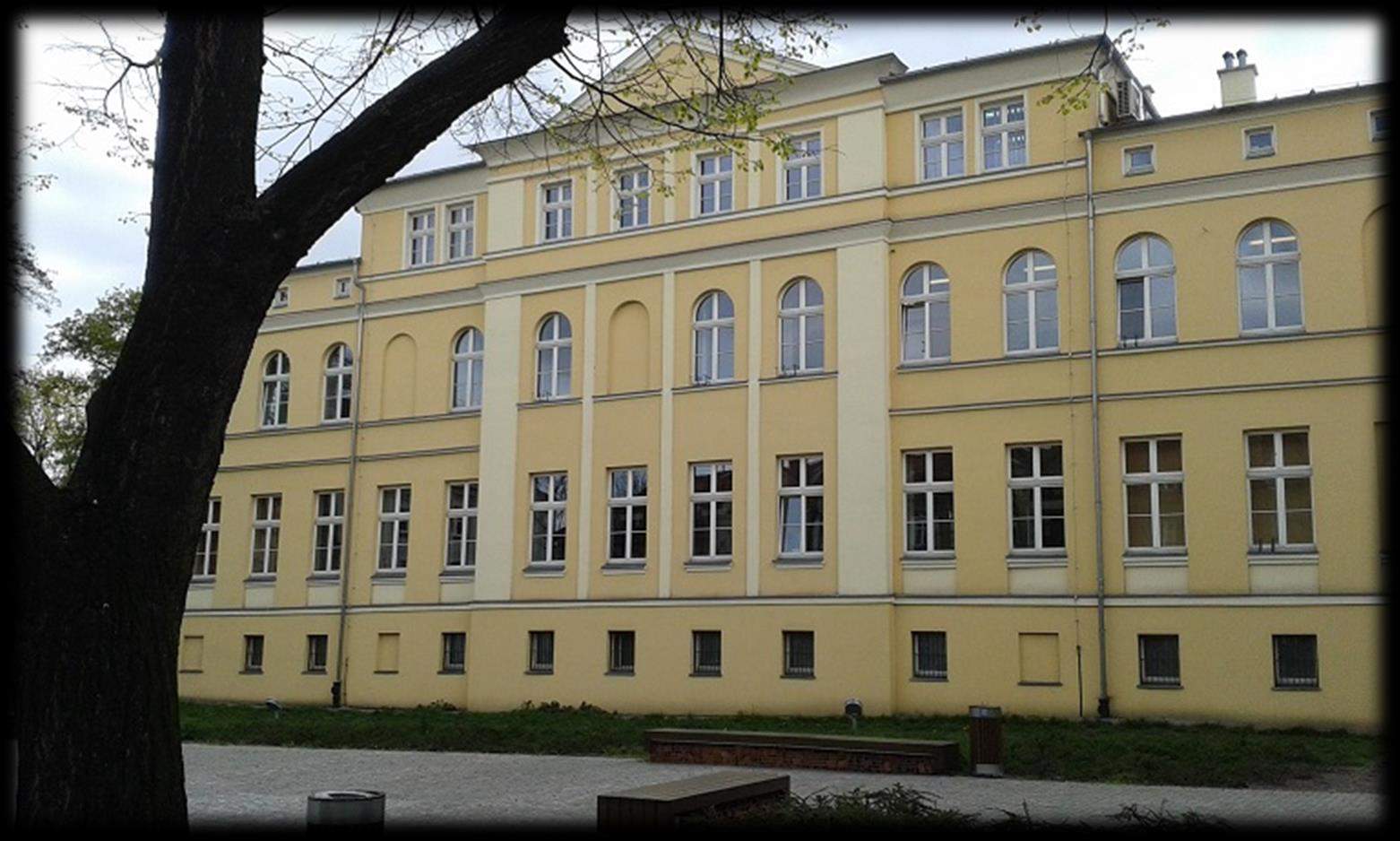 Rozmarek współczesny Budynek Talmud Tory: jeden z nielicznych zachowanych (a i to przebudowanych) obiektów publicznych, służących kiedyś kaliskiej społeczności żydowskiej.