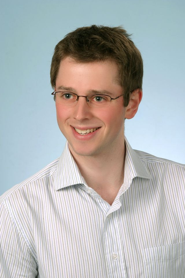 Dominik Gozdek 27 lat Specjalność Matematyka Finansowa i Ubezpieczeniowa Specjalista do spraw controllingu w Neonet S.A. Zajmuje się m. in.
