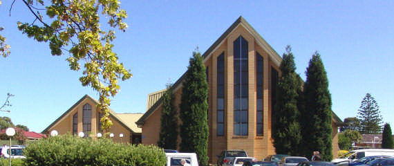 ITAMY w naszym kosciele, gdzie jestesmy rodzina, a Jezus jest Panem, ELCOME to our church where we are family and Jesus is Lord Alleluja. Chwalcie, słudzy Pana, chwalcie imię Pańskie!