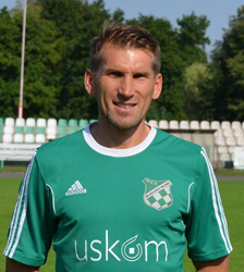 Michał Chlastosz jest Trenerem Pływania II stopnia, trenerem Andżeliki Łyczek, Kuby Szczepańskiego oraz wielu innych utalentowanych zawodników Klubu od 2011 roku.