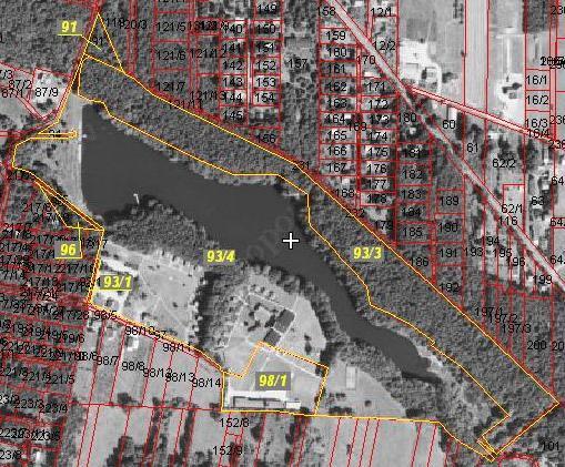 Prawo użytkowania wieczystego gruntu: działki ewidencyjne: nr 91 o powierzchni 2000 m 2 z obrębu 0008-Grzymek, nr 93/1 o powierzchni 200 m 2 z obrębu 0008-Grzymek, nr 93/3 o powierzchni 45 600 m 2 z