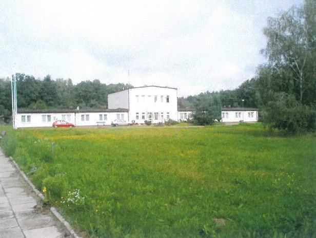 budynek mieszkalny - recepcja; dwuskrzydłowy pawilon hotelowy z łącznikiem; domki campingowe Pilawa i Pilawa Lux 10 szt.; domki campingowe Mikołajki - 10 szt.