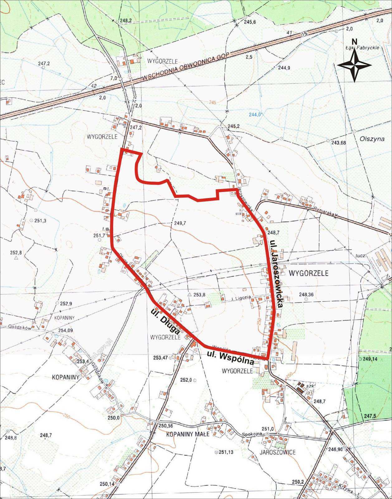 Rysunek 4 Lokalizacja na tle mapy topograficznej Źródło: Geoportal, zmodyfikowane przez WERON nalizowany obszar obejmuje zachowanie istniejących forma zagospodarowania (istniejąca zabudowa