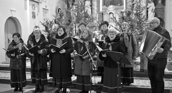 10 Zabłudów i Okolice VII Wspólne Kolędowanie 15 stycznia 2017 r. Zabłudów Radosne nutki z Zespołu Szkolno-Przedszkolnego w Zabłudowie Występ rodziny Czarneckich Gość specjalny chór z paraﬁi pw. św.