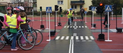Pierwsza edycja kampanii Rowerowy Maj w Gdyni realizowana jest we współpracy z miastem Gdańsk oraz stowarzyszeniem Rowerowa Gdynia.