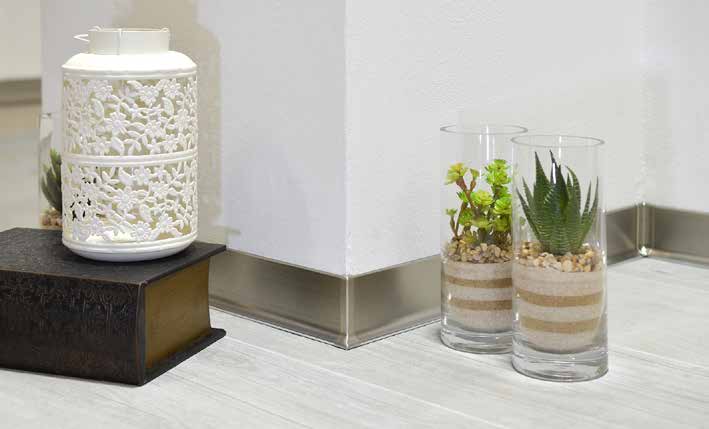 Narożniki ścienne i wykończenia Schlüter -DESIGNBASE-SL/EK Schlüter -DESIGNBASE-SL/EK Schlüter -DESIGNBASE-SL/V zaślepka lewa - aluminium lakierowane zaślepka prawa - aluminium lakierowane łącznik