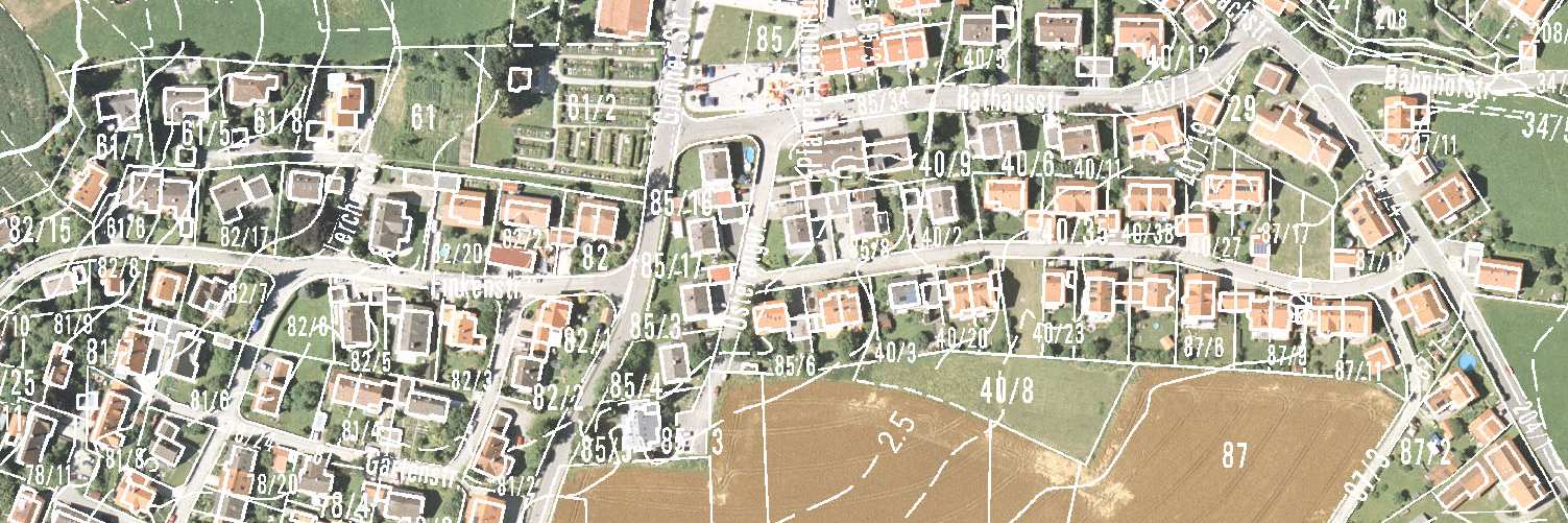 Aktualizowane są co roku i dostępne dla całej Bawarii. Rys. 38 przedstawia przykłady map topograficznych w sporządzanych skalach.