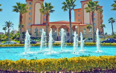 HOTEL Palas Pineda 4,5* Hotel położony w uroczej, zielonej części miejscowości La Pineda, która w odróżnieniu od Salou jest dedykowana głównie rodzinom.