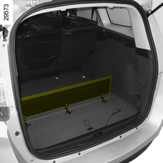 Schowki - Elementy wyposażenia bagażnika (1/2) 4 5 6 Dzielenie bagażnika (zależnie od wersji pojazdu) Jest to praktyczne rozwiązanie przy oddzielaniu ładunku. Podnieść przegrodę 4.