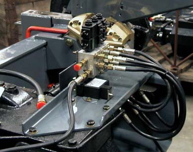 Przek adnia g ówna 4-stopniowa skrzynia biegów Elektroniczna zmiana biegów z poziomu monitora DataVision II atwo zmiany biegów Nie