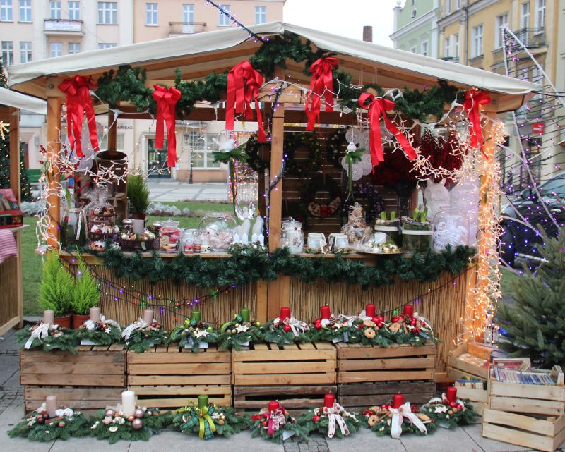 Data publikacji: 14.12.2015 Zapraszamy przed kaliski ratusz! Czeka mnóstwo atrakcji bożonarodzeniowych i nie tylko.
