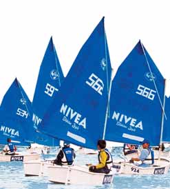 Program NIVEA B kitne agle NIVEA B kitne agle to ogólnopolska akcja skierowana do najm odszych eglarzy, w wieku od 6 do 11 lat.