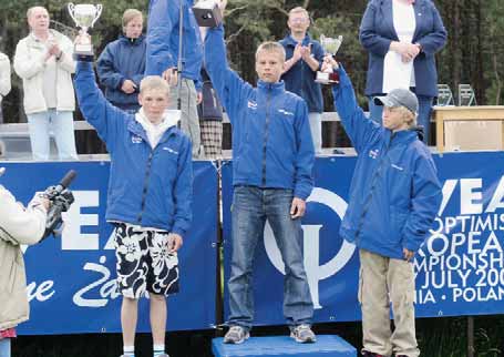 ZWYCI ZCY REGAT GRUPY A W 2005 ROKU Podium w ebie Puchar YKP Gdynia III eliminacja MÂ i ME (151/6) 1. Julian Autenrieth Niemcy 2. Jakub Gotowicki Stal Gdynia 3.