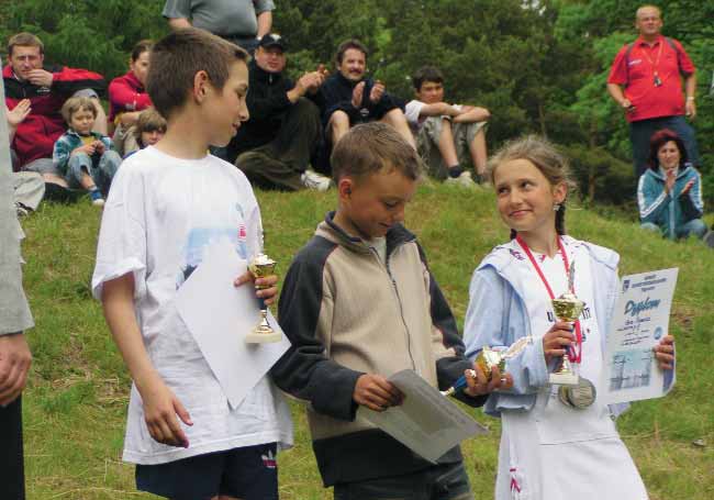 ZWYCI ZCY REGAT GRUPY B W 2005 ROKU Memoria Ottona Weilanda, Charzykowy 1. Makowski Szymon, Baza Mràgowo 2. Piasecka Sara, Baza Mràgowo 3. Pakulski Adam, JKW Poznaƒ Z oty Puchar Mazur, W gorzewo 1.
