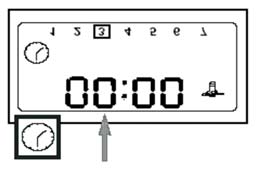 PROGRAMOWANIE Sterownik posiada okrê ne menu, czyli kolejne funkcje wywo³ywane s¹ cyklicznie po naciœniêciu przycisku oznaczonego strza³k¹, co powoduje wywo³ywanie 8 ekranów z menu.