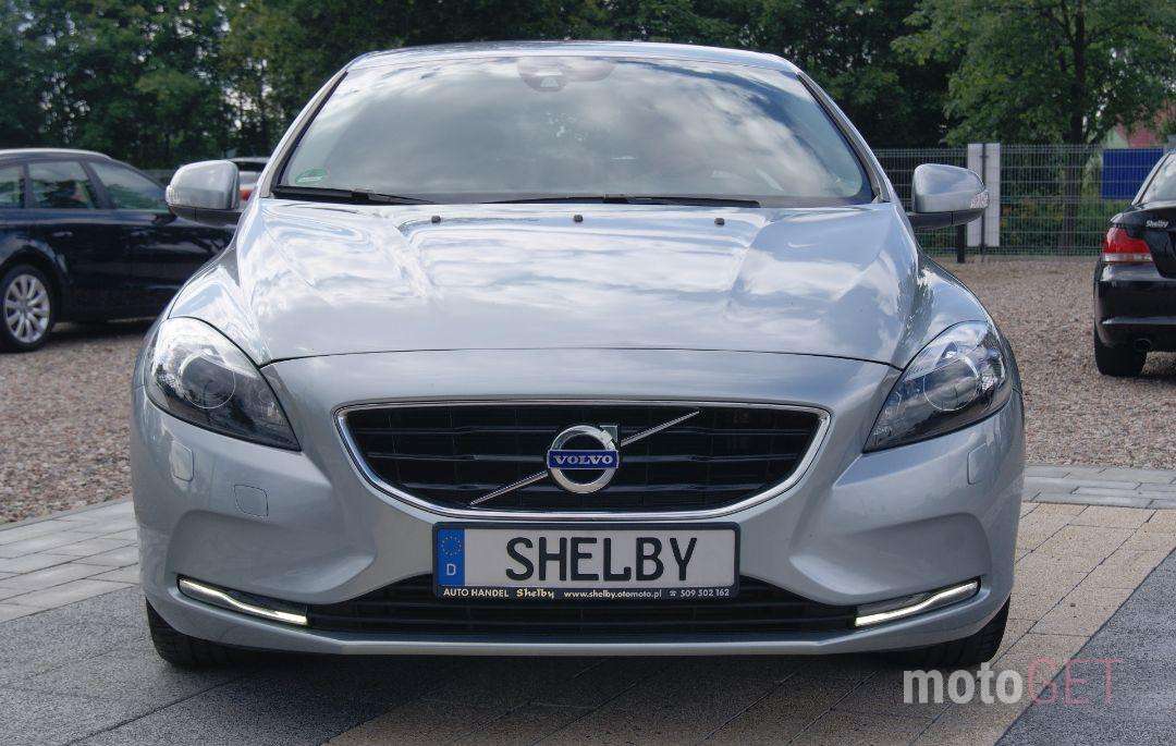 VOLVO V40 D2 KINETIC 115KM BI KSENONY JAK NOWY 50TYŚKM - VOLVO V40 63 900 PLN cena BRUTTO, do negocjacji Miejscowość: Kościerzyna Telefon: 509502162 Email: soper@o2.