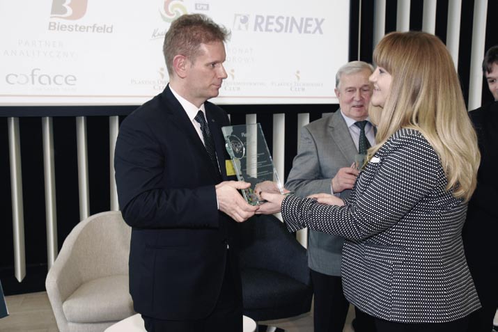 P o l y m e r P r o s p e r i t y 2 0 15 Nagroda POLYMER PROSPERITY 2015 dla MPS International Ltd. Sp. z o.o. Nagrodę odebrała Pani Wanda Stypułkowska, Prezes Zarządu Spółki i Współwłaściciel.