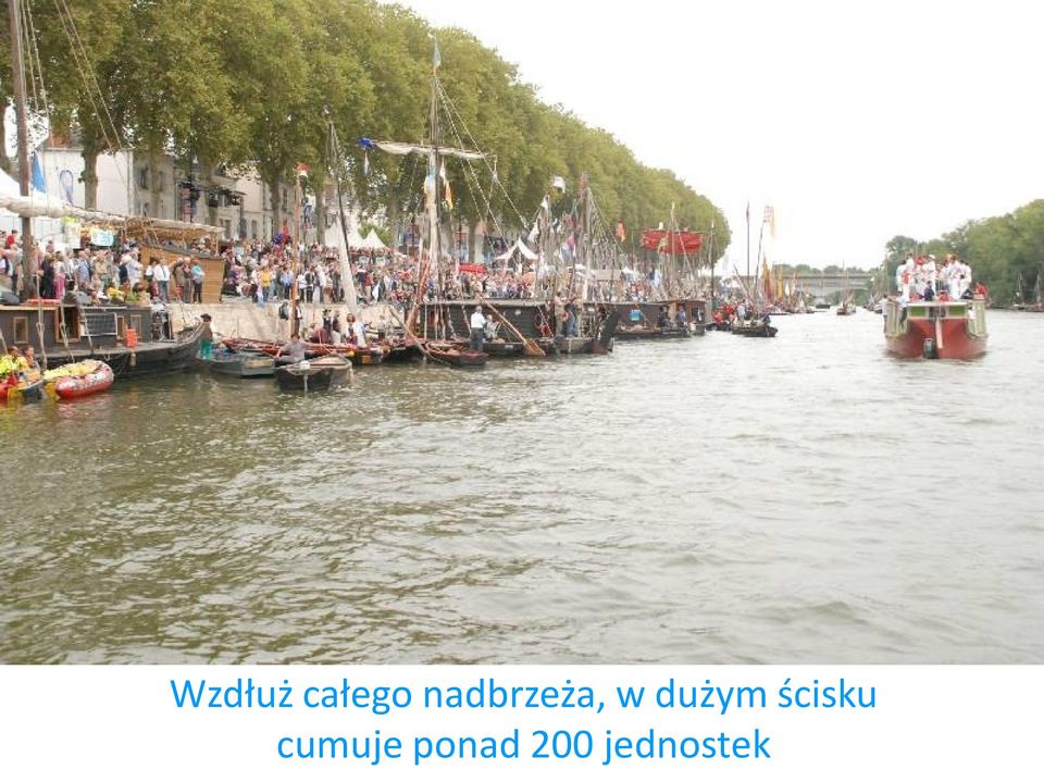 dużym ścisku