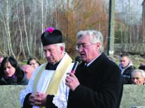 KURIER KORYTNICKI ISSN 1897-1601 Egzemplarz bezpłatny Msza w intencji Ojczyzny 11 listopada 2010 roku w kościele parafialnym w Korytnicy odbyła się uroczysta msza za Ojczyznę.