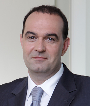 Władze spółki Władze spółki Zarząd Asseco Poland Przemysław Borzestowski Wiceprezes zarządu Paweł Piwowar Wiceprezes zarządu Robert Smułkowski Wiceprezes zarządu odpowiada za piony: Administracji